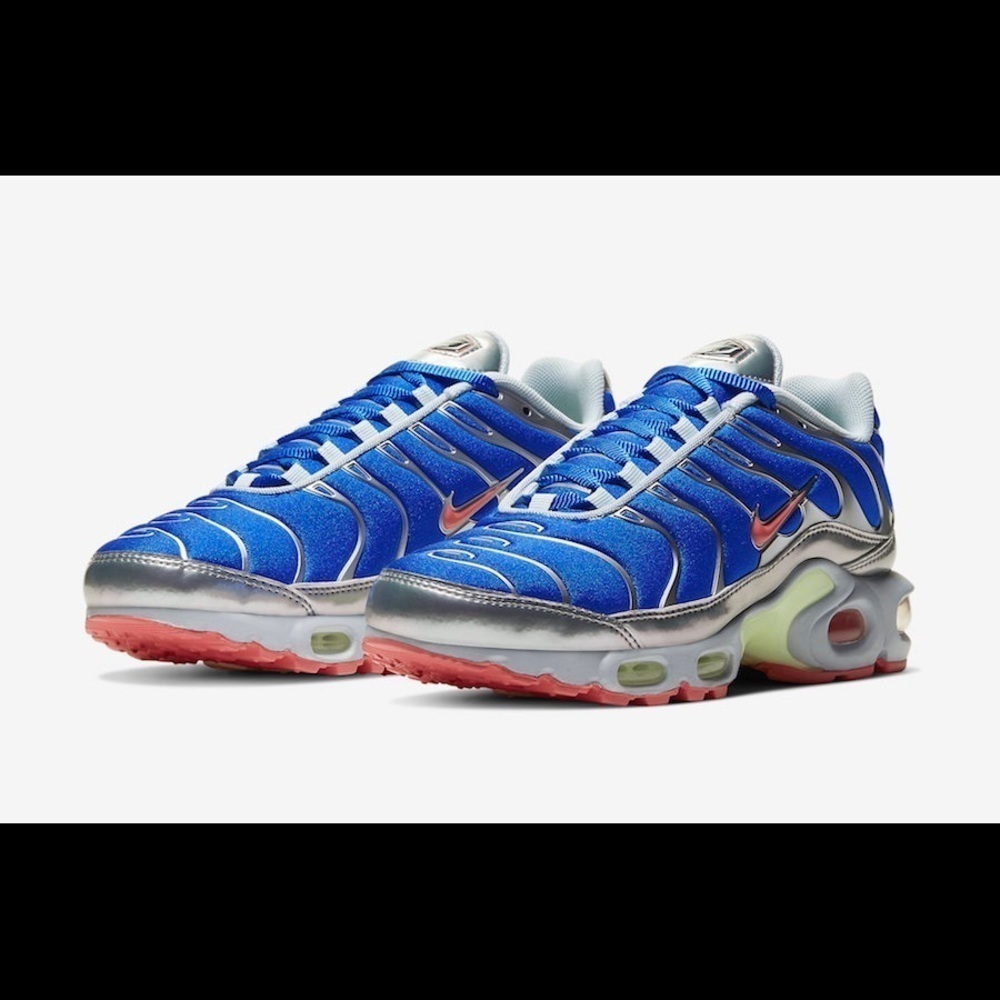Nike Air Max Plus Ultraman Hyper Royal Sunblush
